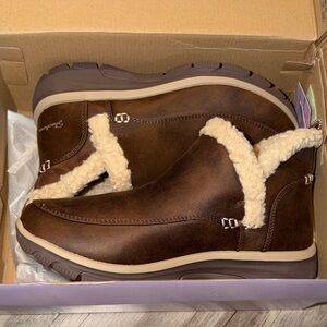 Skechers Men’s Brown Boots with Cream Trim